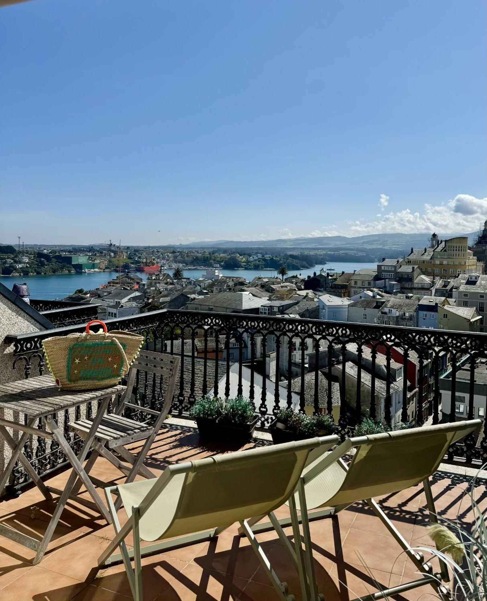 Moderno Piso Con La Mejor Terraza De Ribadeo Y Vistas Maravillosas Dış mekan fotoğraf